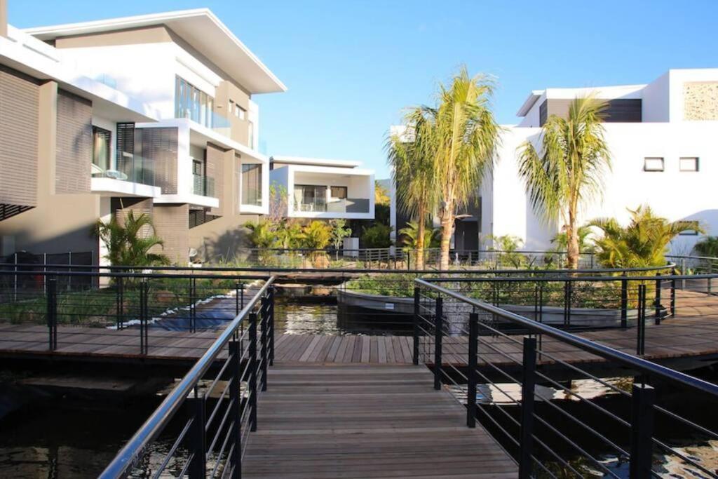 Latitude Luxury Seafront Suite Riviere Noire Exterior photo
