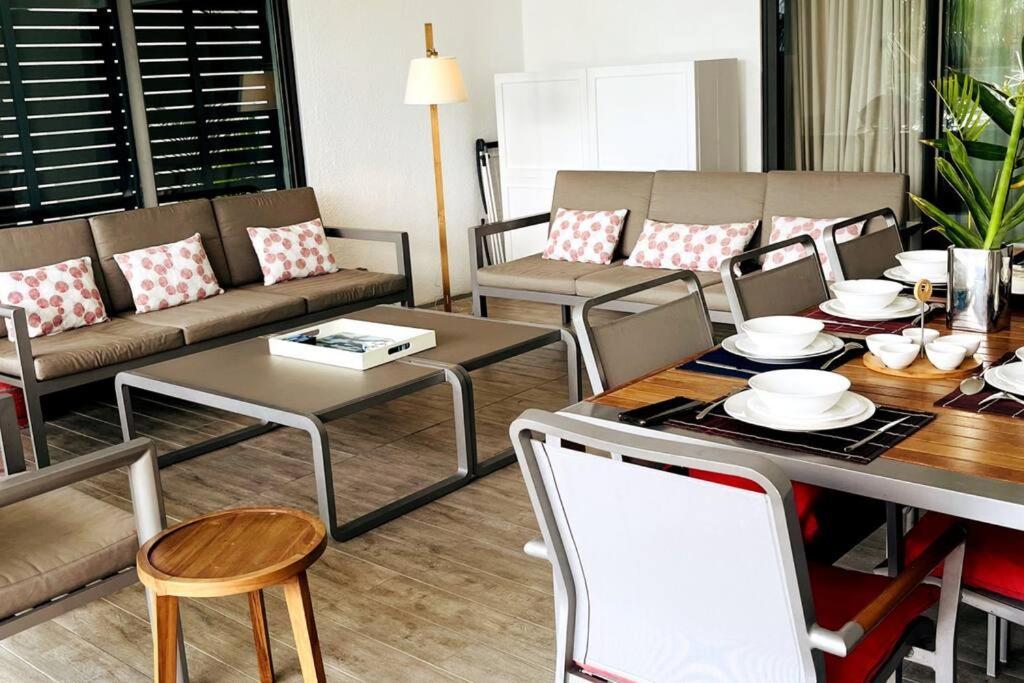 Latitude Luxury Seafront Suite Riviere Noire Exterior photo